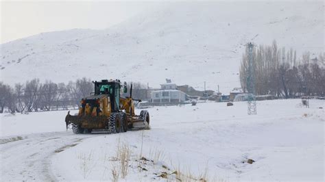 S­i­v­a­s­­t­a­ ­4­8­ ­k­ö­y­e­ ­u­l­a­ş­ı­m­ ­k­a­r­ ­n­e­d­e­n­i­y­l­e­ ­k­a­p­a­n­d­ı­